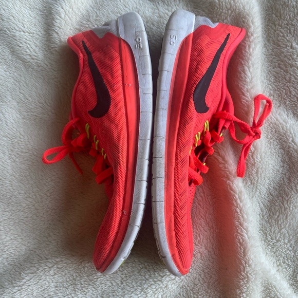 Nike free 5.0 running shoes youth size 5 - Picture 3 of 6